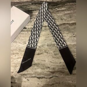 Authentic Dior bag/hair Twilly black